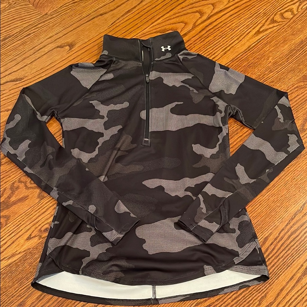 Women’s Under Armour Black Camo Long Sleeve Top